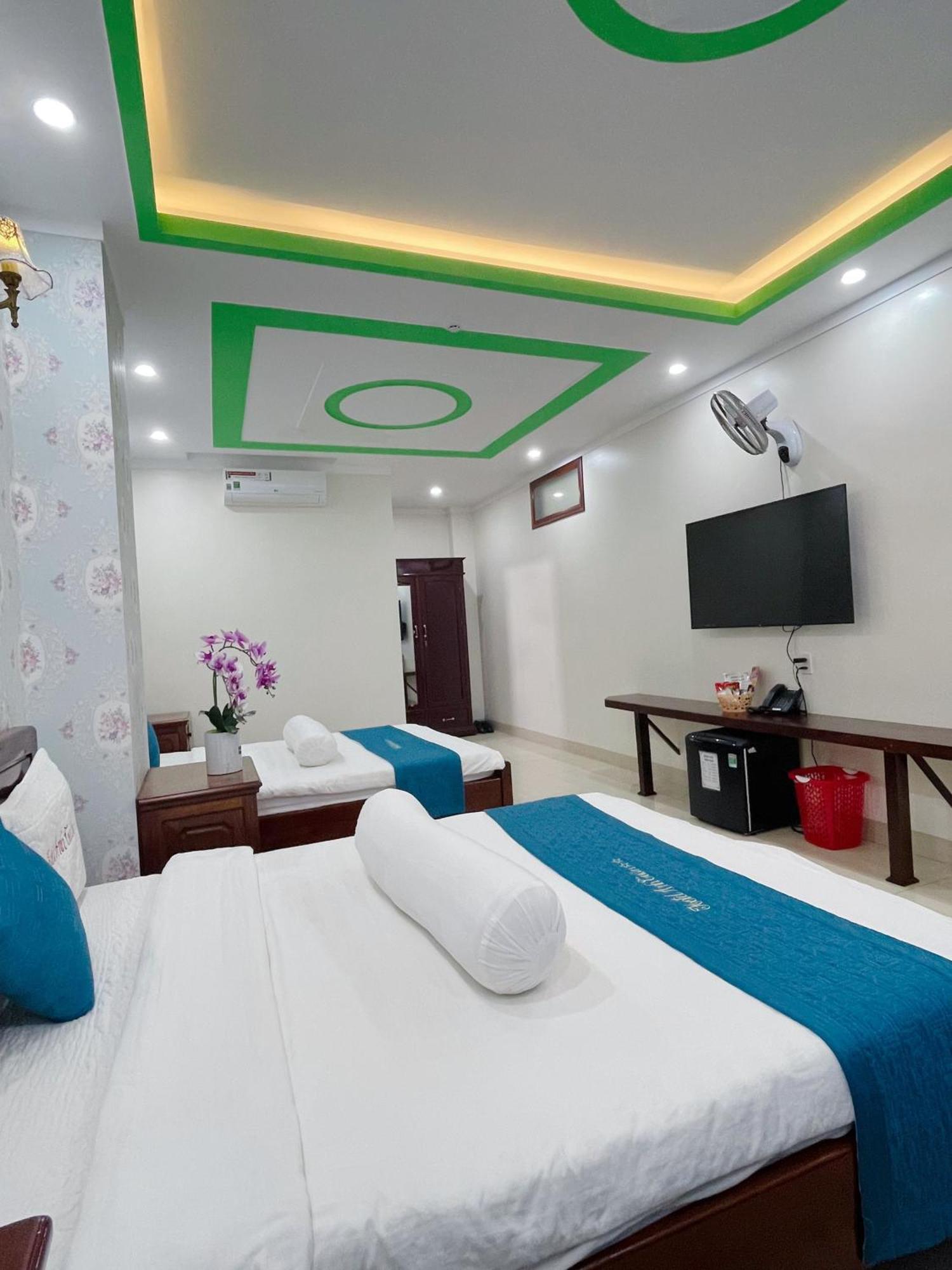 Anh Tuan Hotel & Coffee - Pleiku, Gia Lai Экстерьер фото