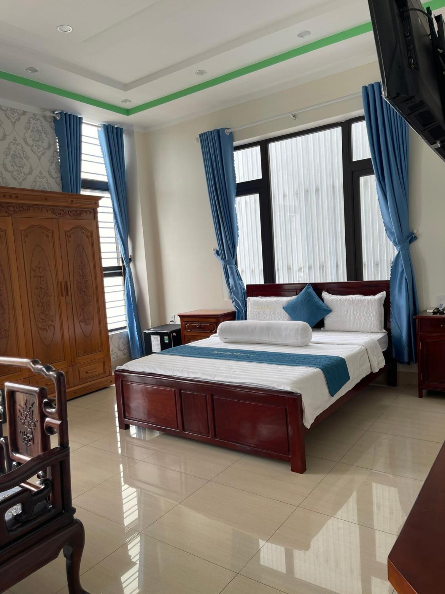 Anh Tuan Hotel & Coffee - Pleiku, Gia Lai Экстерьер фото