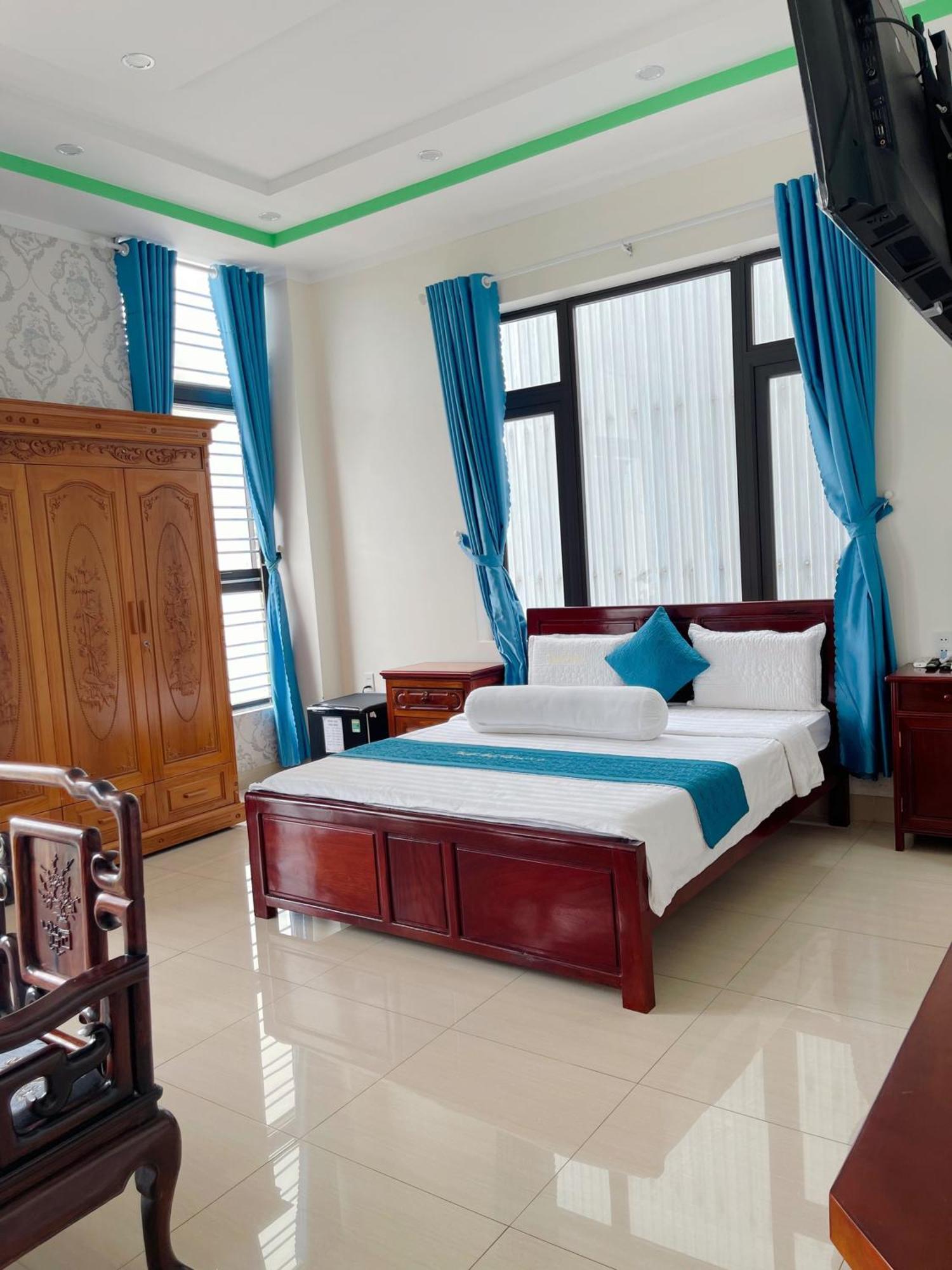 Anh Tuan Hotel & Coffee - Pleiku, Gia Lai Экстерьер фото