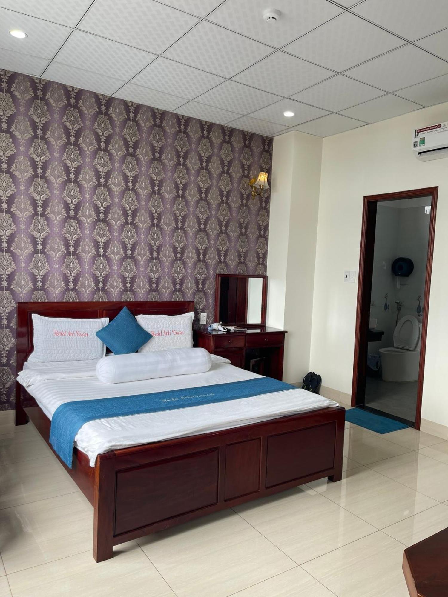 Anh Tuan Hotel & Coffee - Pleiku, Gia Lai Экстерьер фото