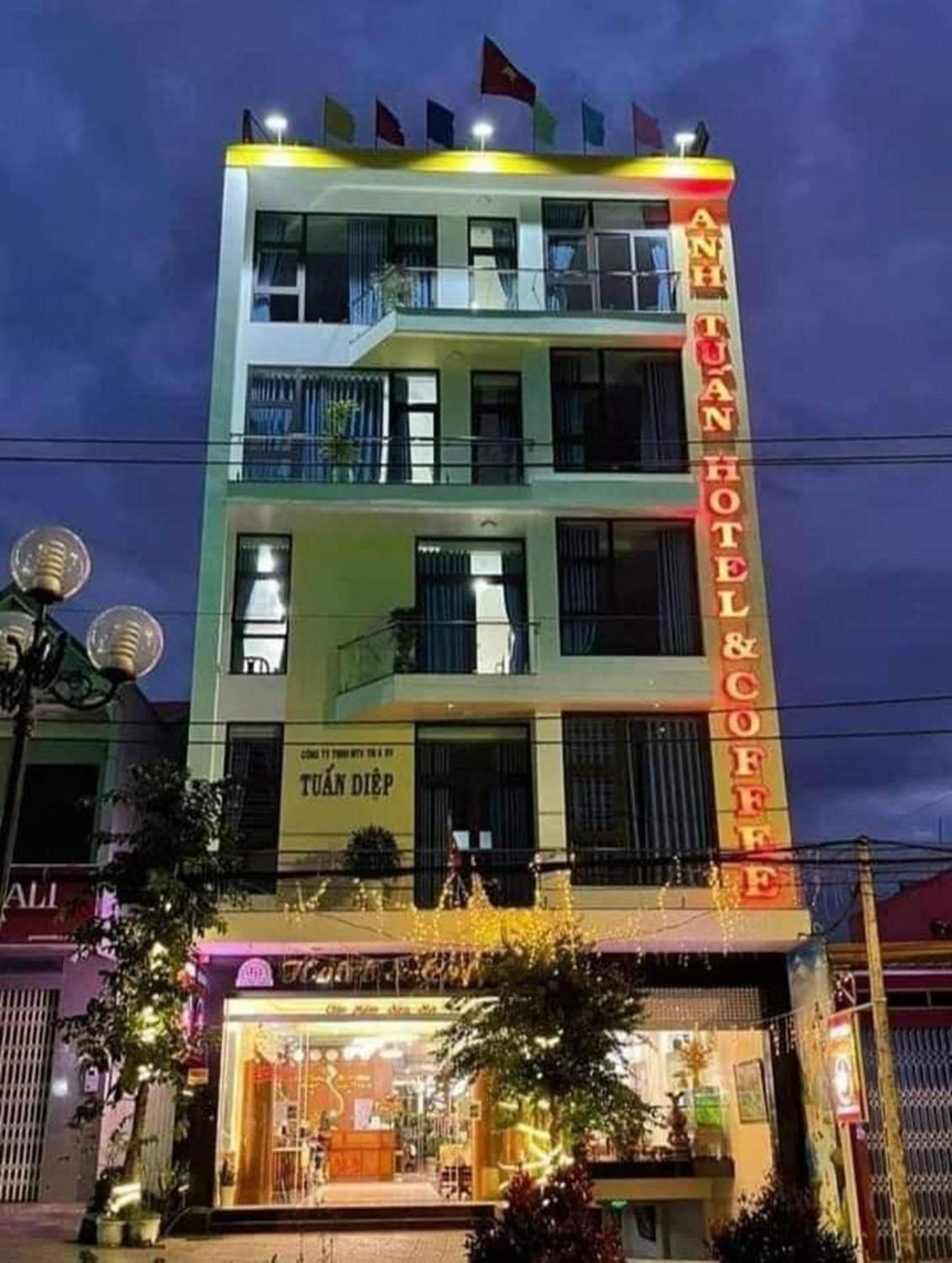 Anh Tuan Hotel & Coffee - Pleiku, Gia Lai Экстерьер фото
